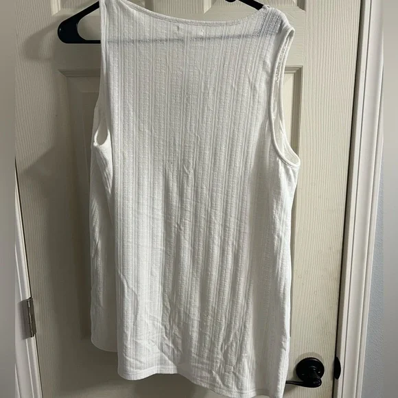 Maurices Flowy Textured White Tank - Picture 4 of 4